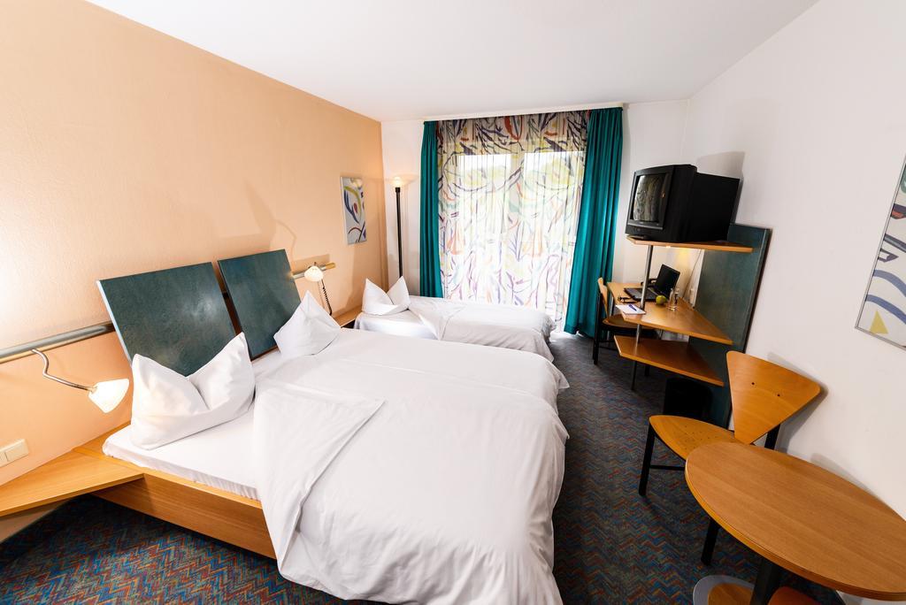 Hotel Residenz Schnelldorf Стая снимка