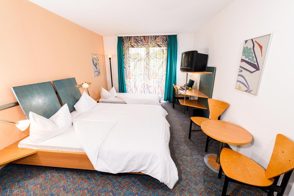 Hotel Residenz Schnelldorf Стая снимка
