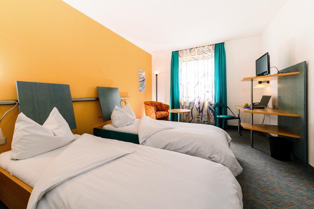 Hotel Residenz Schnelldorf Стая снимка